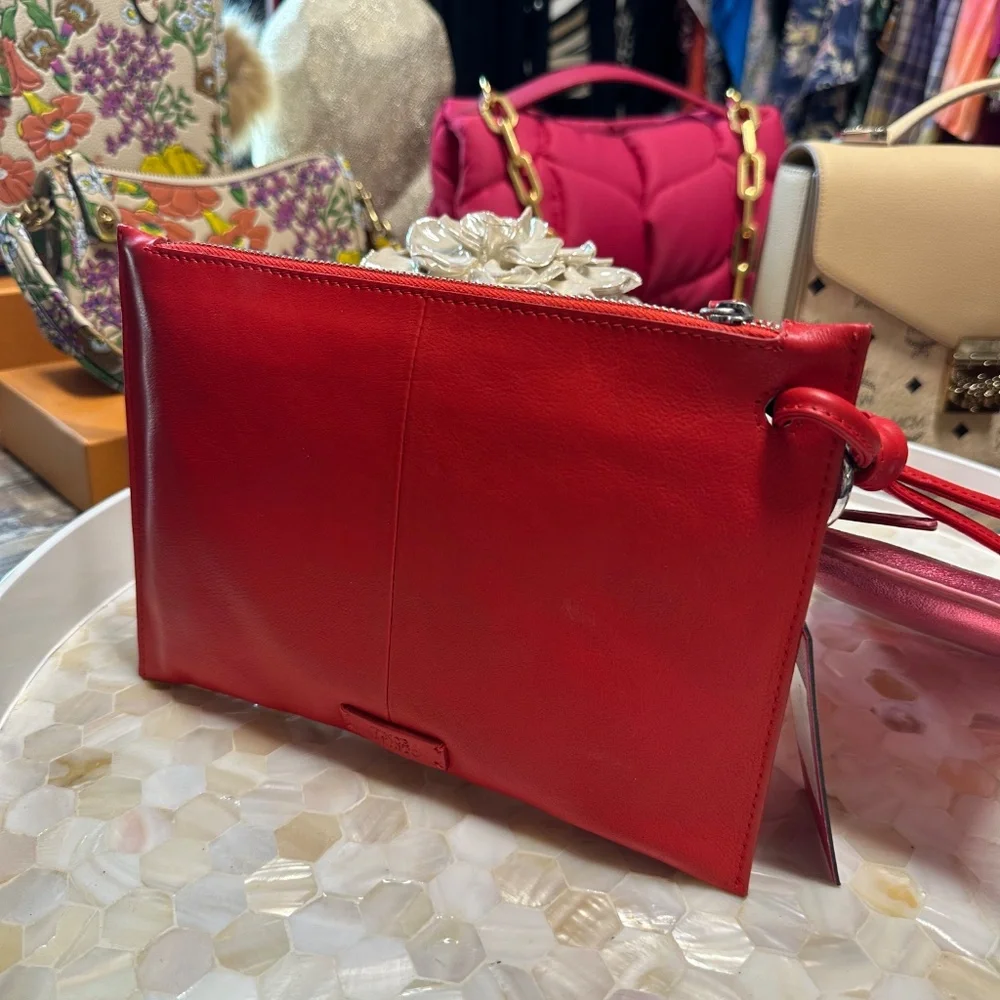 Beautiful Leather Vince Camuto Aliya Pouch Set Multicolor!